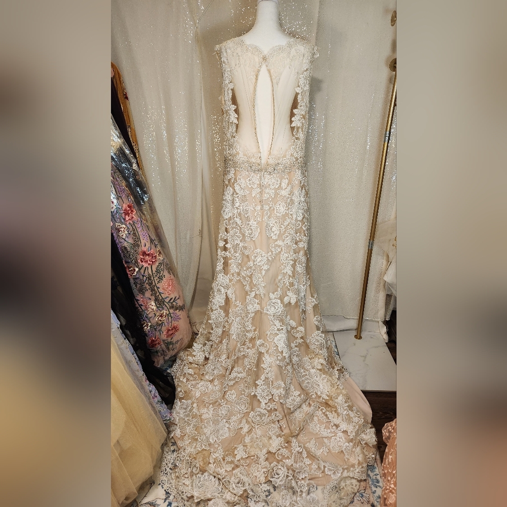Sophia Tolli Y21656 - Fellini Ivory & Maple Sample Gown NWT - Picture 8 of 14